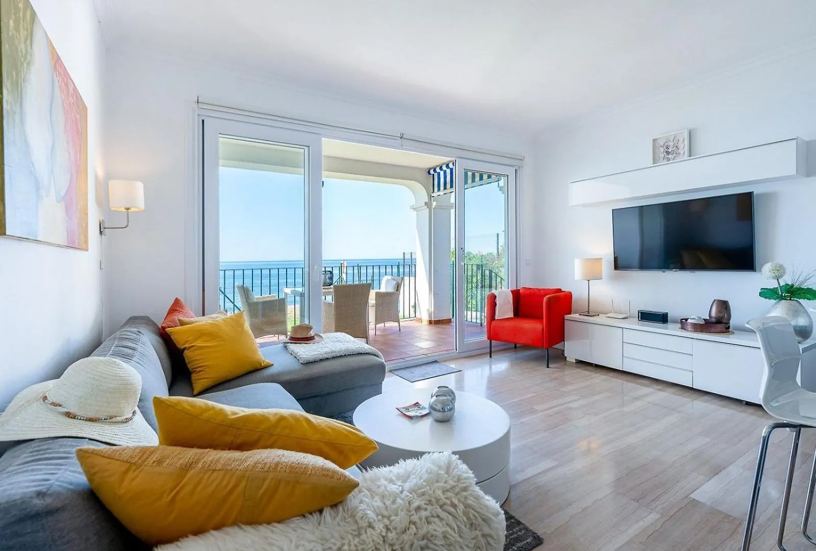 Mijas Beach Front- Arkadia 1 contacts