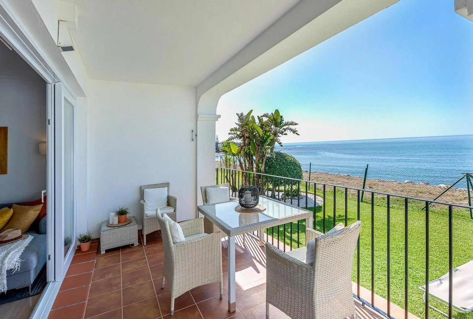 Mijas Beach Front- Arkadia 1 El Faro 0*,